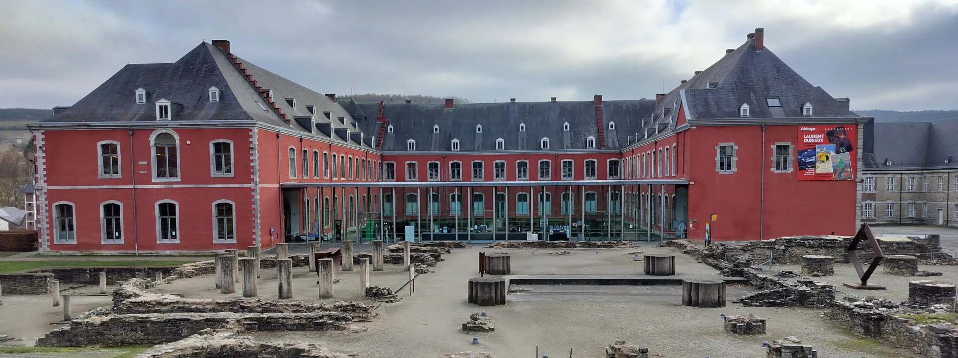 Stavelot, Abbaye vue de face